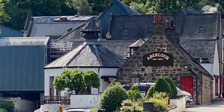 Aberlour Distillery – Tinh hoa Sherry Cask của vùng Speyside Aberlour Distillery – Tinh hoa Sherry Cask của vùng Speyside