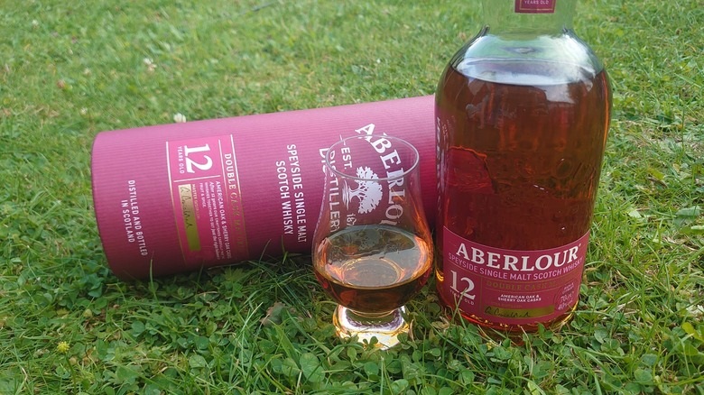 Người mới chơi whisky nên bắt đầu với chai Aberlour nào?